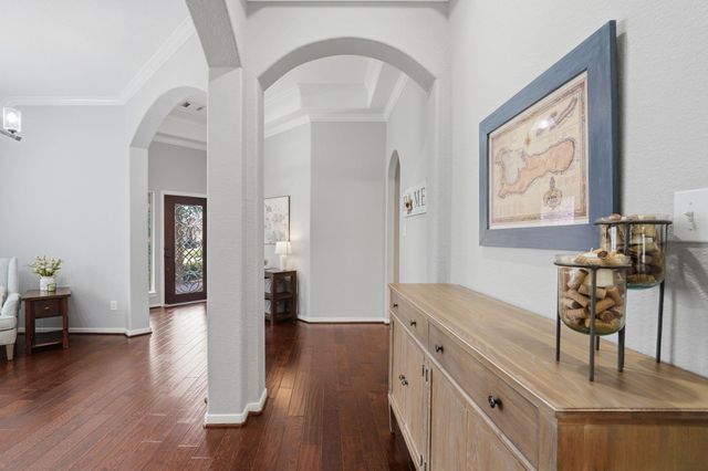 82 S Rocky Point Circle, The Woodlands, TX 77389