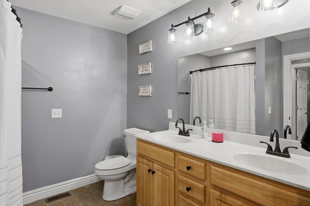 688 Cap Bottom Lane, Harrodsburg, KY 40330