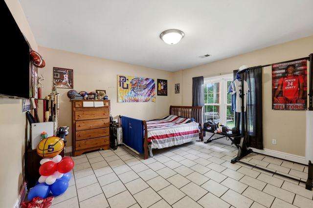 688 Cap Bottom Lane, Harrodsburg, KY 40330