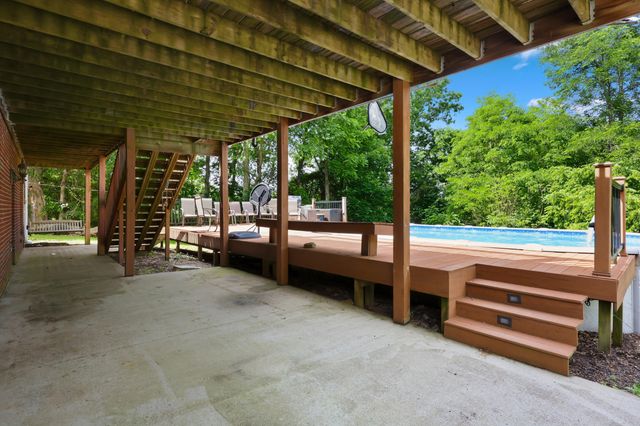 688 Cap Bottom Lane, Harrodsburg, KY 40330