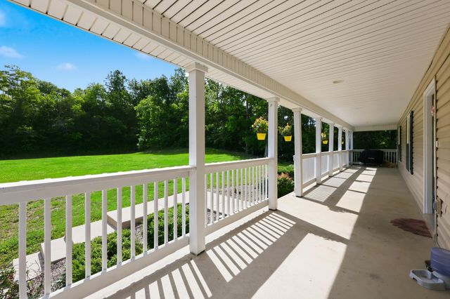 688 Cap Bottom Lane, Harrodsburg, KY 40330