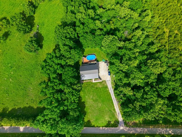688 Cap Bottom Lane, Harrodsburg, KY 40330