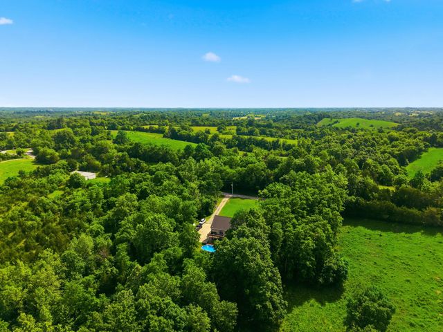 688 Cap Bottom Lane, Harrodsburg, KY 40330