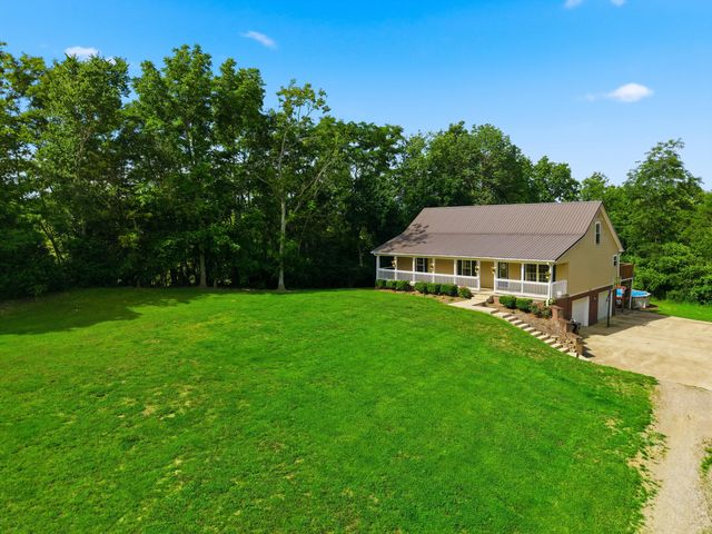 688 Cap Bottom Lane, Harrodsburg, KY 40330