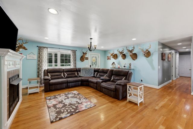 688 Cap Bottom Lane, Harrodsburg, KY 40330