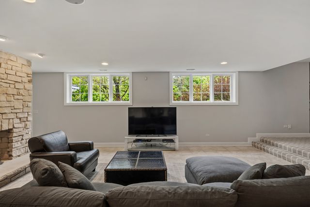 15230 Alpine Drive, Orland Park, IL 60467