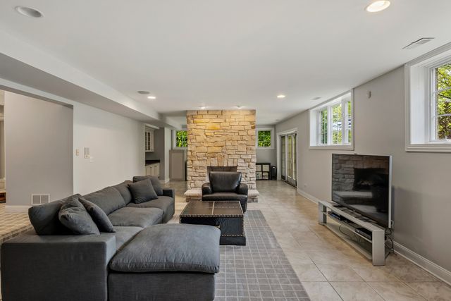 15230 Alpine Drive, Orland Park, IL 60467