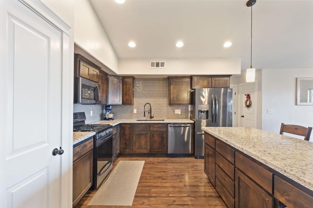 110 Linton Way, Eagle Point, OR 97524