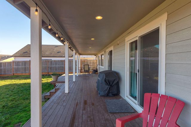 110 Linton Way, Eagle Point, OR 97524