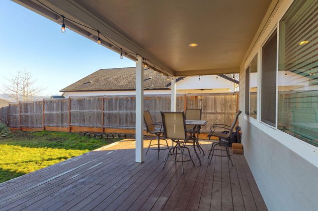 110 Linton Way, Eagle Point, OR 97524