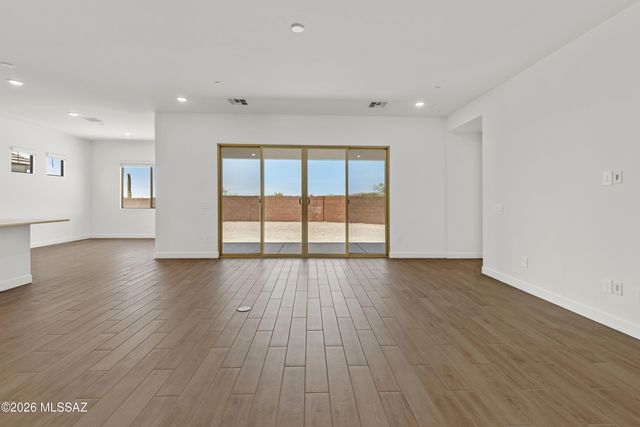 5038 W Tavira Way, Marana, AZ 85742