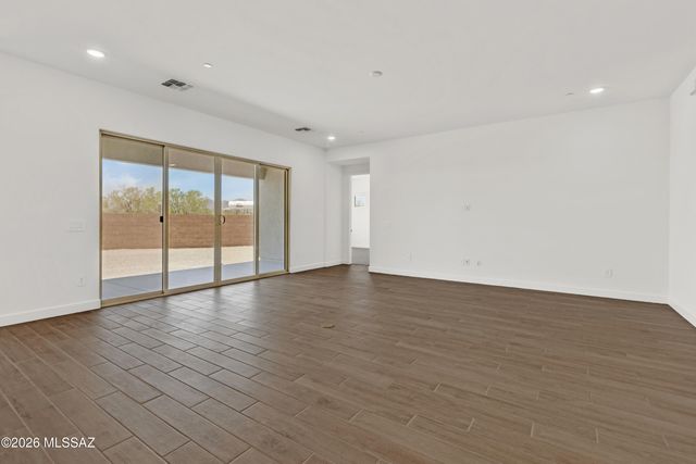 5038 W Tavira Way, Marana, AZ 85742
