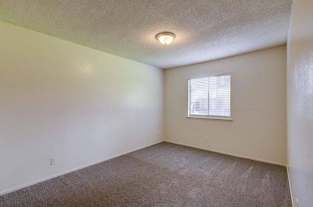 131 N Terry Avenue, Clovis, CA 93612