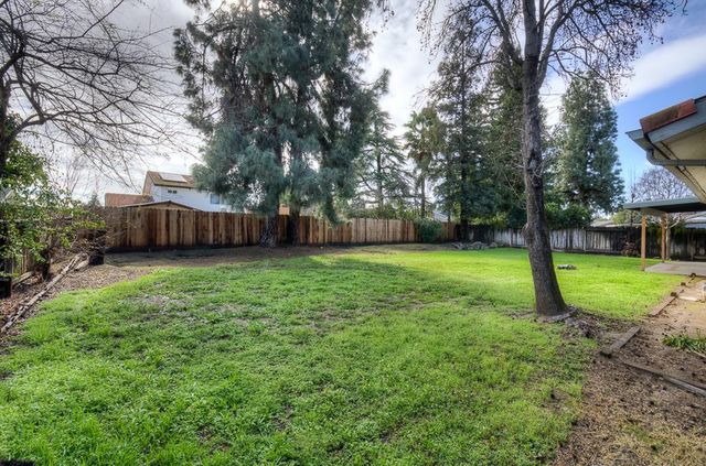 131 N Terry Avenue, Clovis, CA 93612