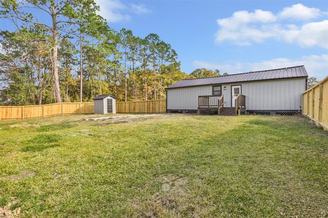 180 County Road 645, Kenefick, TX 77535