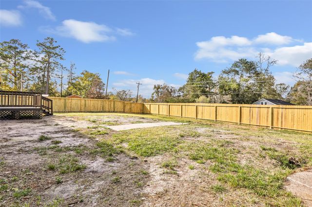 180 County Road 645, Kenefick, TX 77535