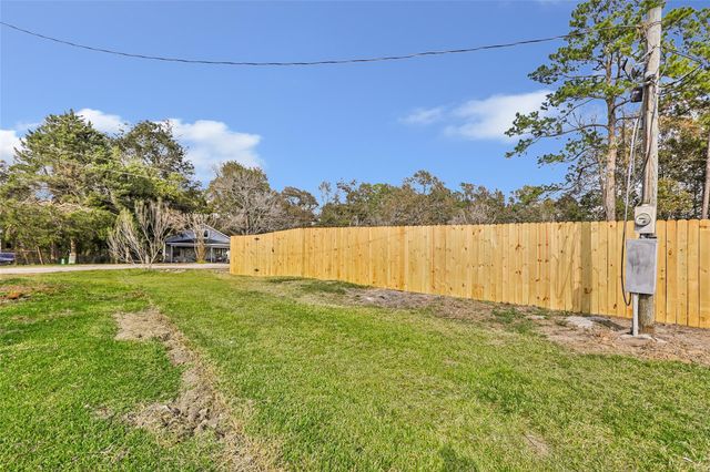 180 County Road 645, Kenefick, TX 77535