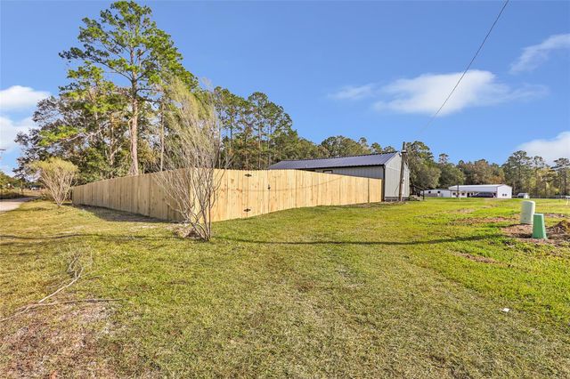 180 County Road 645, Kenefick, TX 77535