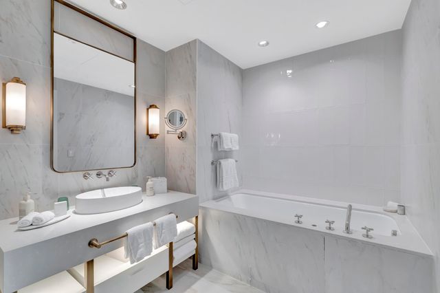 525 N FORT LAUDERDALE BEACH Boulevard 1707, Fort Lauderdale, FL 33304