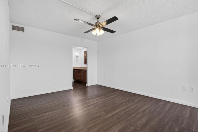 1100 SE 5th Ct 83, Pompano Beach, FL 33060