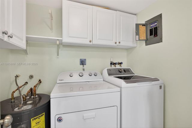 1100 SE 5th Ct 83, Pompano Beach, FL 33060