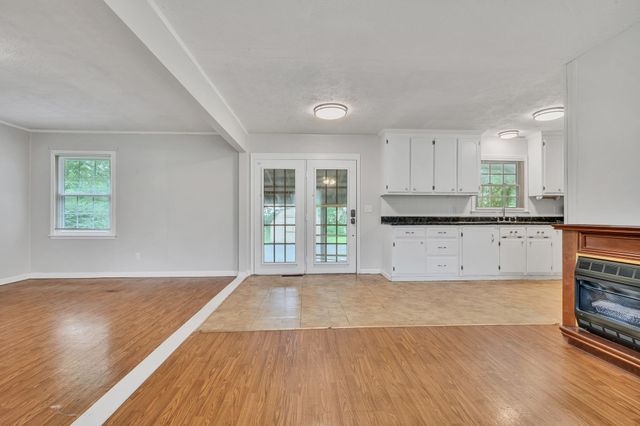 100 Kennel Rd, Dickson, TN 37055