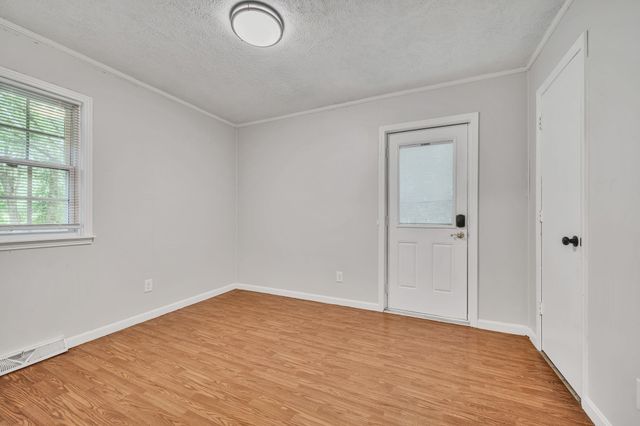 100 Kennel Rd, Dickson, TN 37055