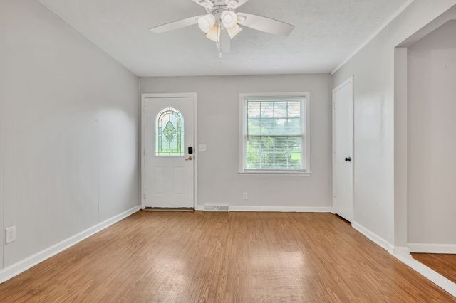 100 Kennel Rd, Dickson, TN 37055