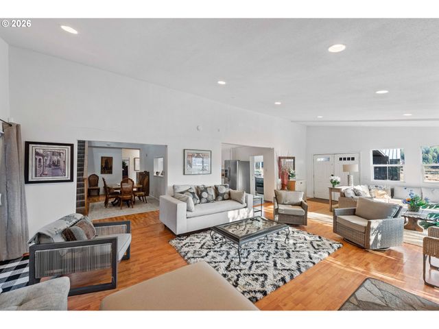 2130 SOUTHWEST Blvd, Coos Bay, OR 97420