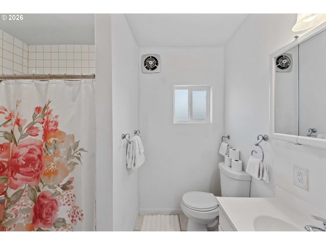 2130 SOUTHWEST Blvd, Coos Bay, OR 97420