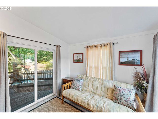 2130 SOUTHWEST Blvd, Coos Bay, OR 97420