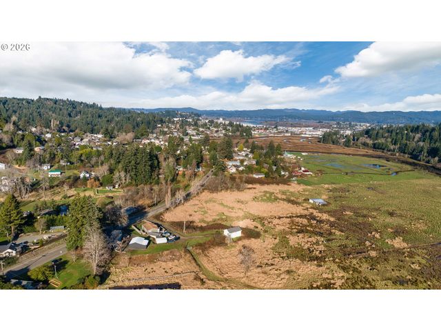 2130 SOUTHWEST Blvd, Coos Bay, OR 97420