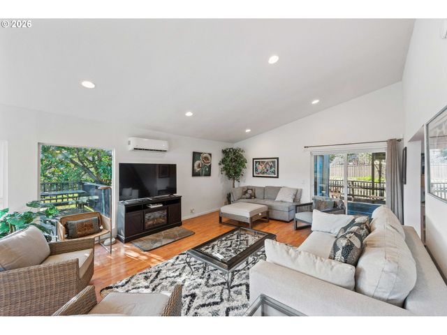 2130 SOUTHWEST Blvd, Coos Bay, OR 97420