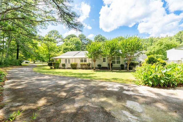 3032 E Brookhaven Circle, Dalton, GA 30720