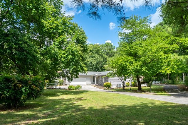 3032 E Brookhaven Circle, Dalton, GA 30720