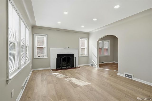 2045 N Elizabeth Street, Dearborn, MI 48128