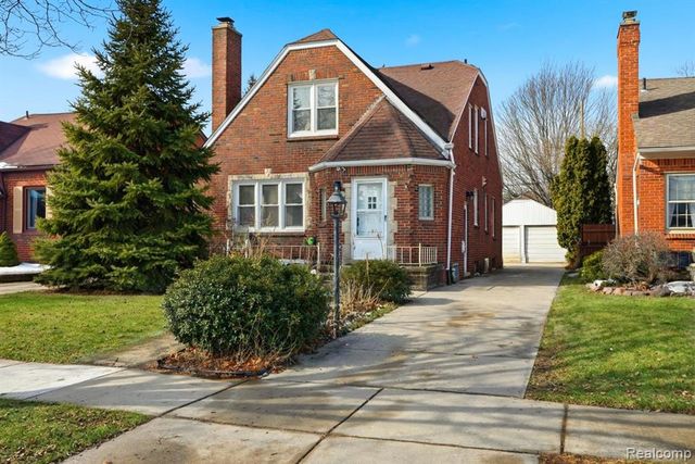 2045 N Elizabeth Street, Dearborn, MI 48128