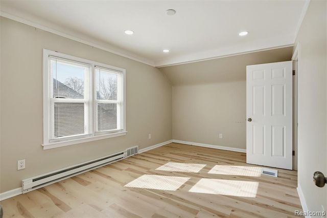 2045 N Elizabeth Street, Dearborn, MI 48128