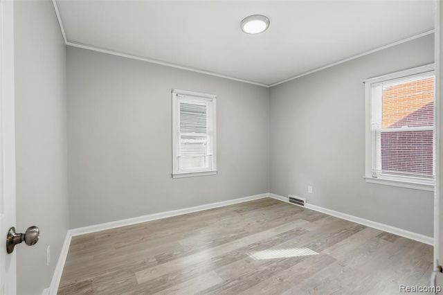 2045 N Elizabeth Street, Dearborn, MI 48128