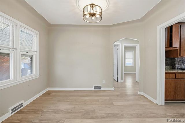 2045 N Elizabeth Street, Dearborn, MI 48128