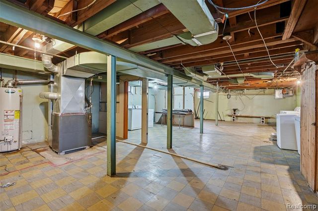 2045 N Elizabeth Street, Dearborn, MI 48128