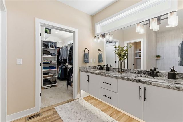 11230 S Zarda Drive, Olathe, KS 66061