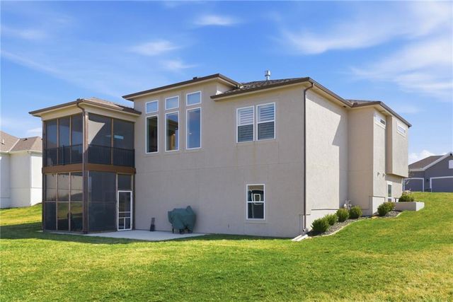 11230 S Zarda Drive, Olathe, KS 66061