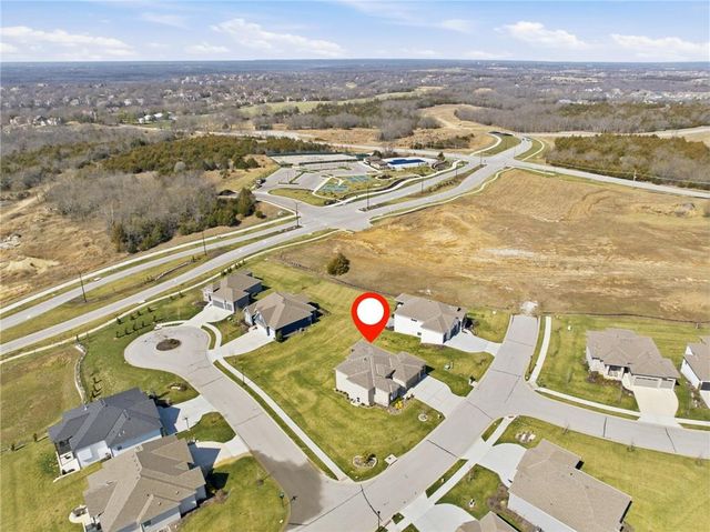 11230 S Zarda Drive, Olathe, KS 66061