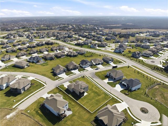 11230 S Zarda Drive, Olathe, KS 66061