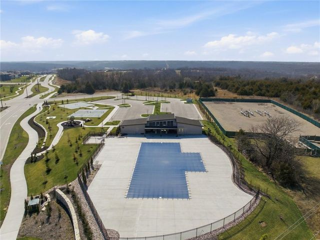 11230 S Zarda Drive, Olathe, KS 66061