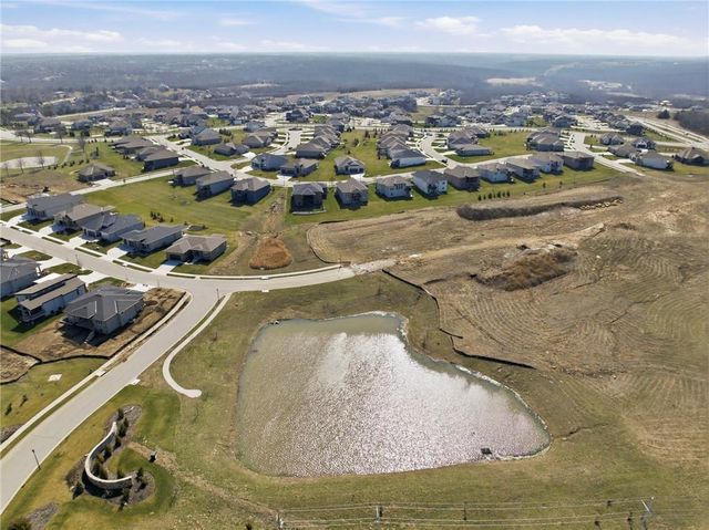 11230 S Zarda Drive, Olathe, KS 66061