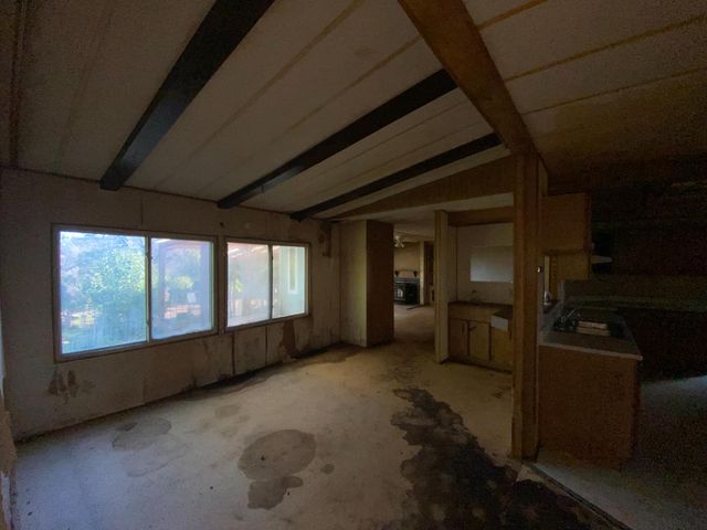 12572 Creek View Dr, Grass Valley, CA 95949