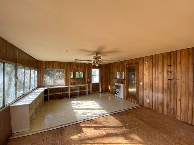 12572 Creek View Dr, Grass Valley, CA 95949