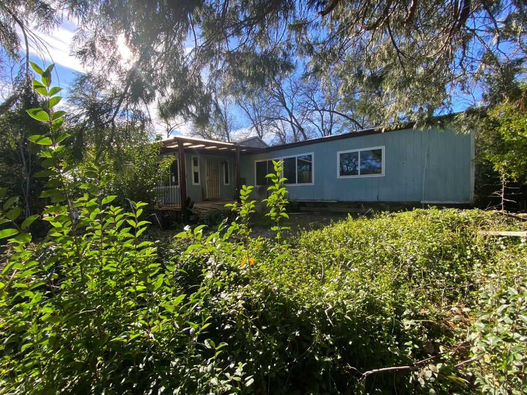 12572 Creek View Dr, Grass Valley, CA 95949